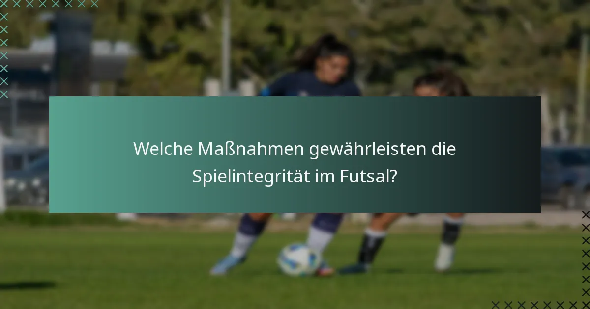 Wie unterscheidet sich die Durchsetzung der Futsal-Regeln von der im traditionellen Fußball?